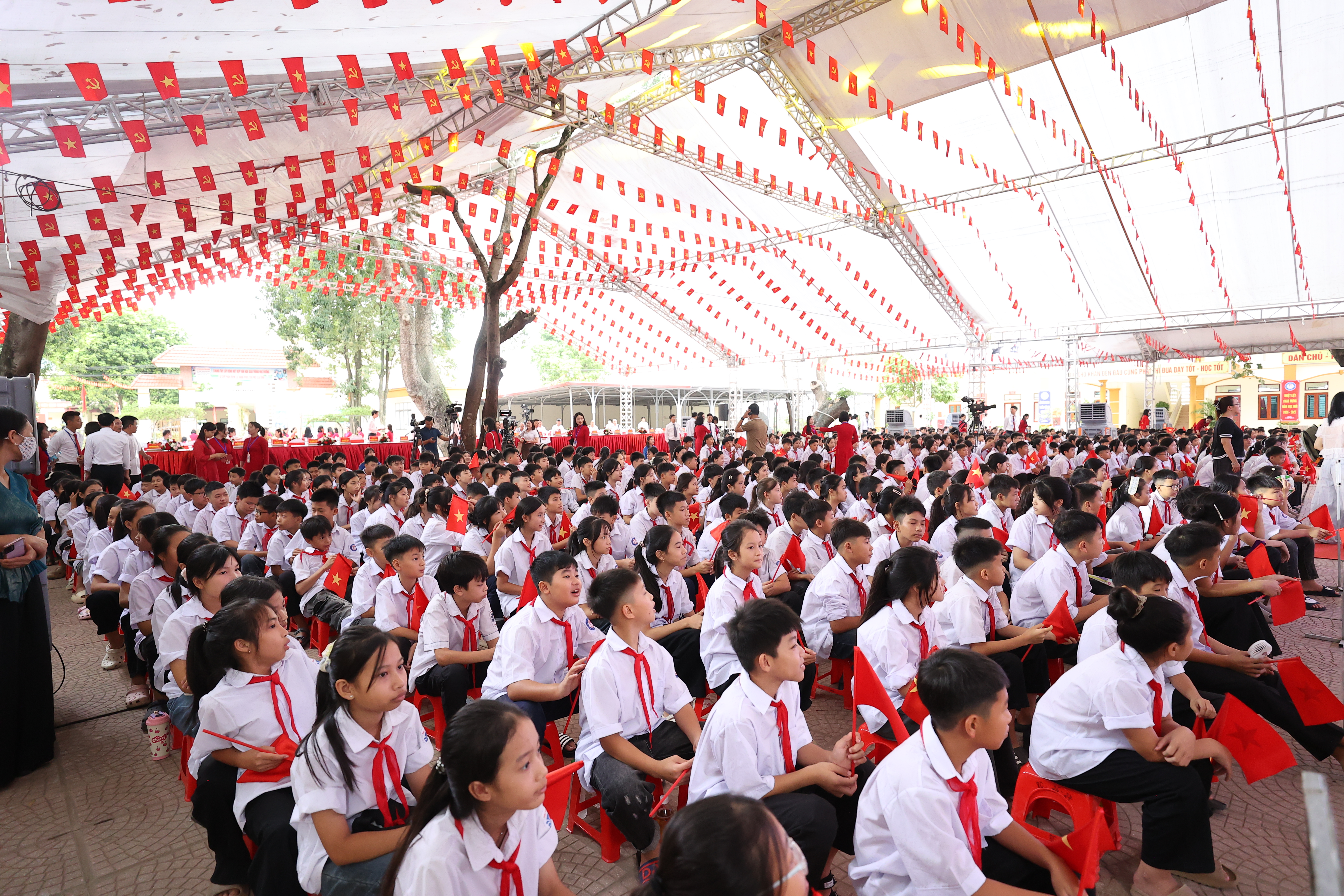Dấu ấn HANDICO tại xã đảo Minh Châu trong ngày khai giảng năm học 2026-2027